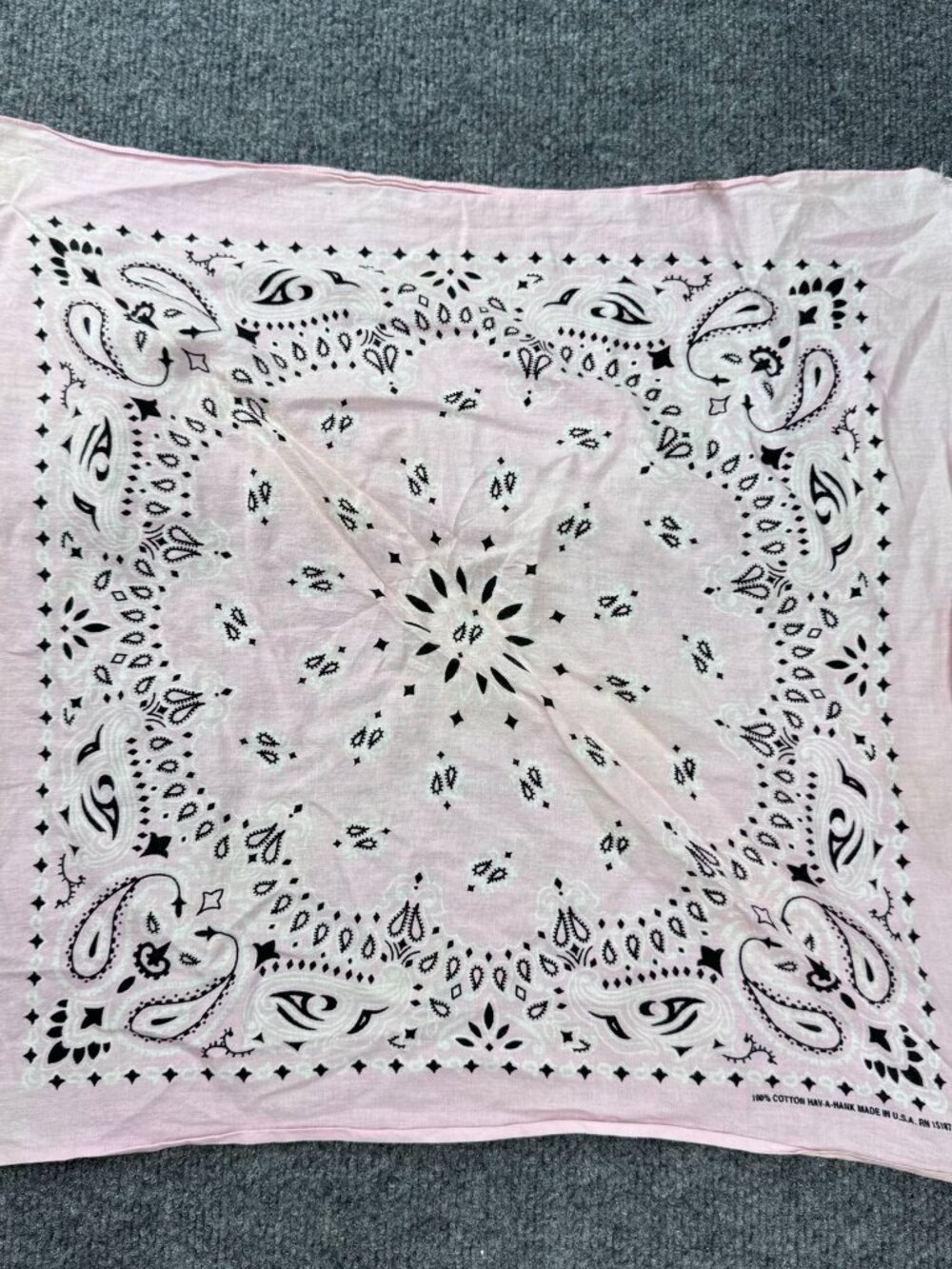 Vintage Hav A Hank Bandana Made In USA Pink Paisley 100% Cotton 21x21 AS IS Flaw
